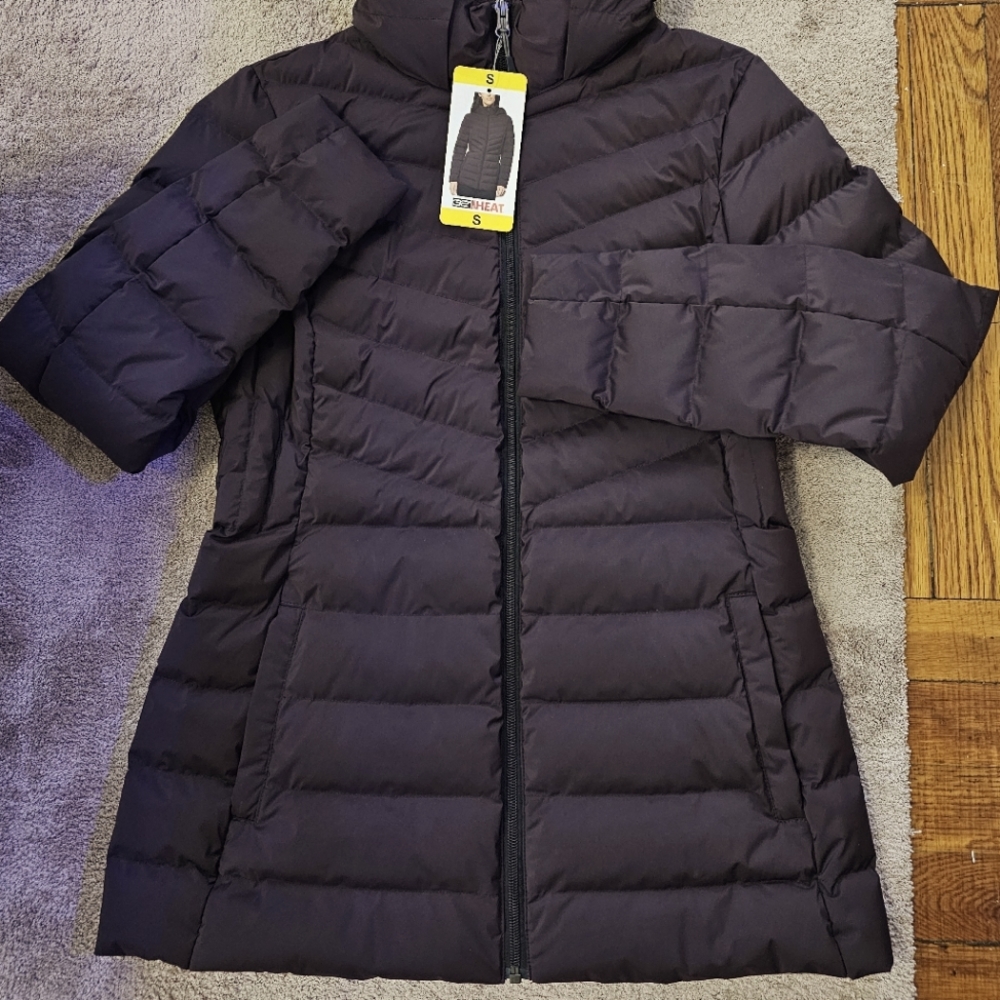 NWT Women's Winter Jacket 32 Degree Heat Small | Acai Berry Color | Never Worn